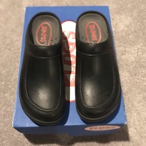 Klogs Malibu style size 7